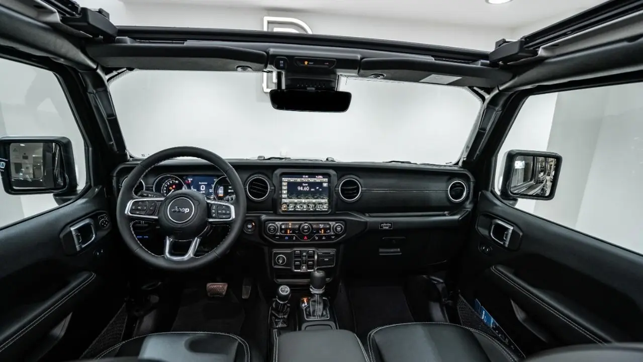 https://cdn.autoq.gr/websites/autobesikos.gr/images/vehicles/7340/109956f9-9d41-4fb4-806e-b7821bed70c8.jpg