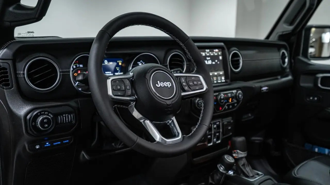 https://cdn.autoq.gr/websites/autobesikos.gr/images/vehicles/7340/430b9c89-dc7c-46a4-801b-6fc76dba6a16.jpg