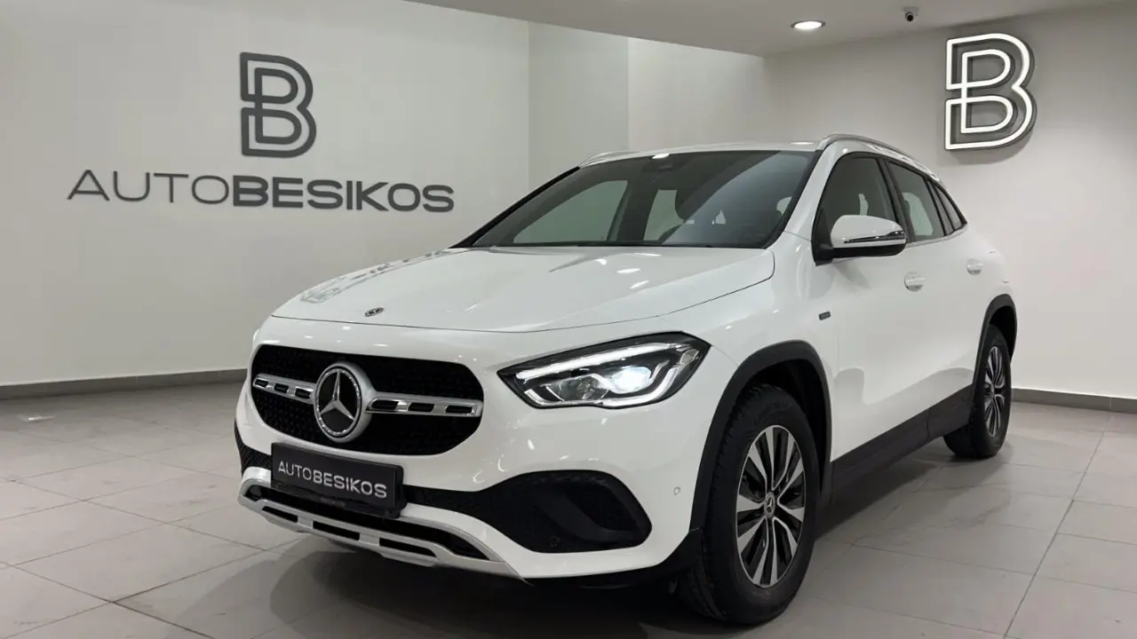 Mercedes-Benz GLA - View 3
