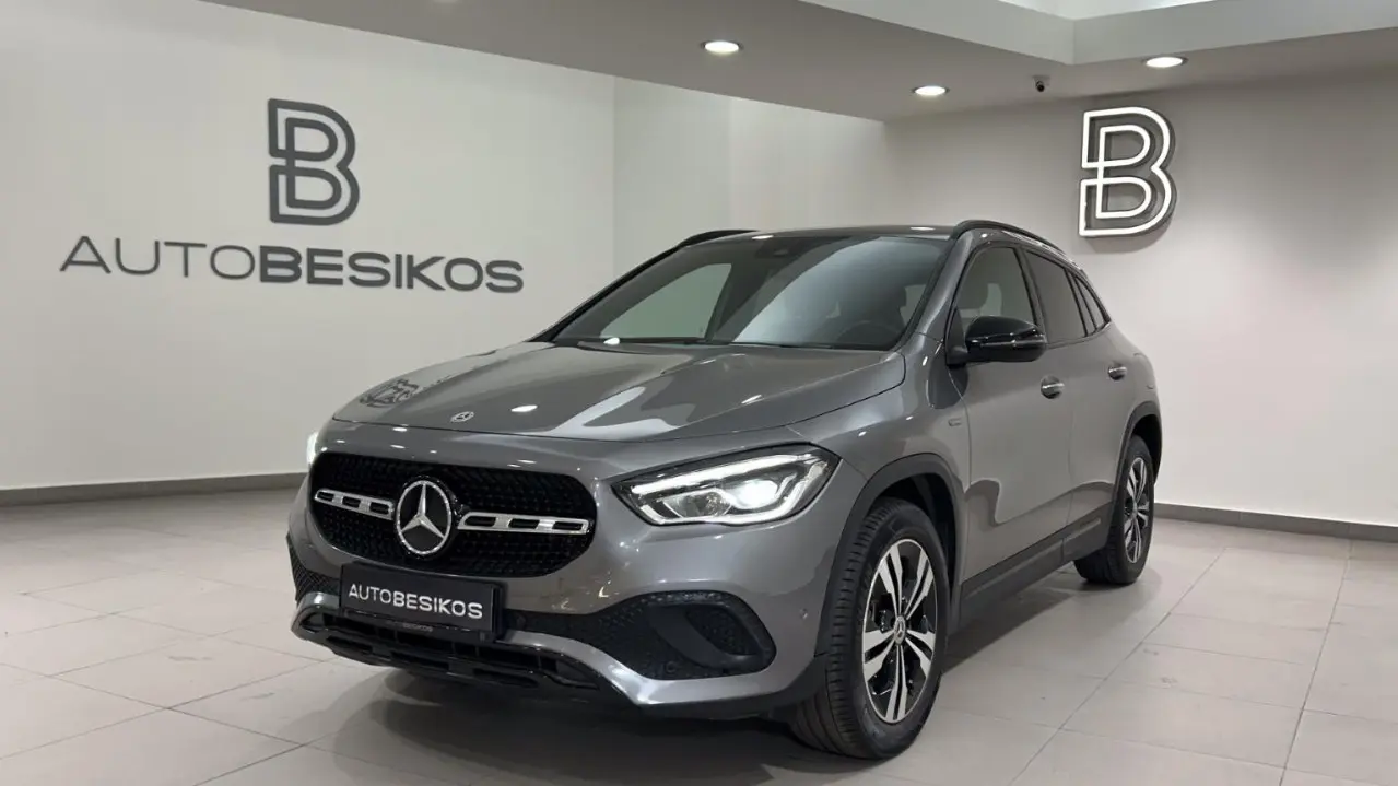 Mercedes-Benz GLA - View 3
