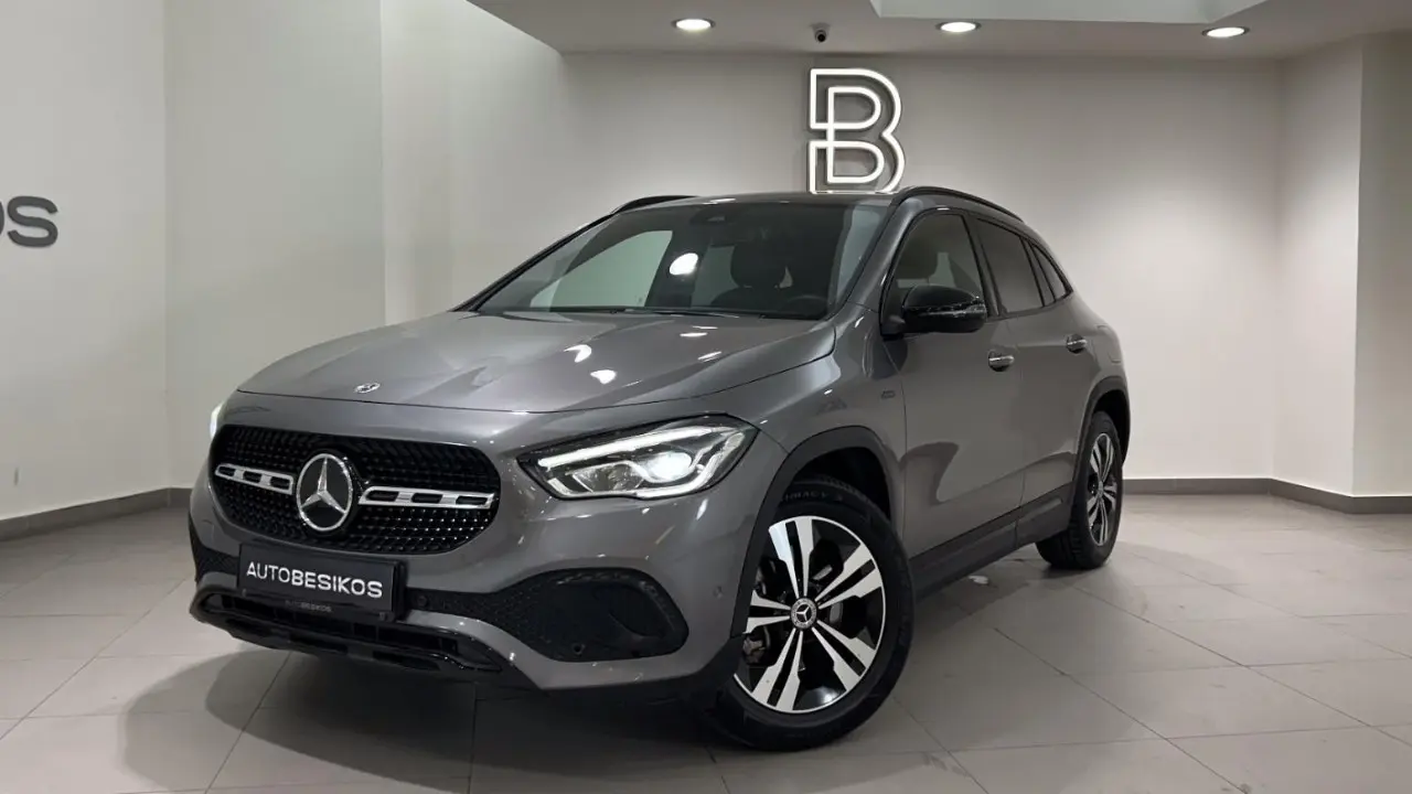 Mercedes-Benz GLA - View 2