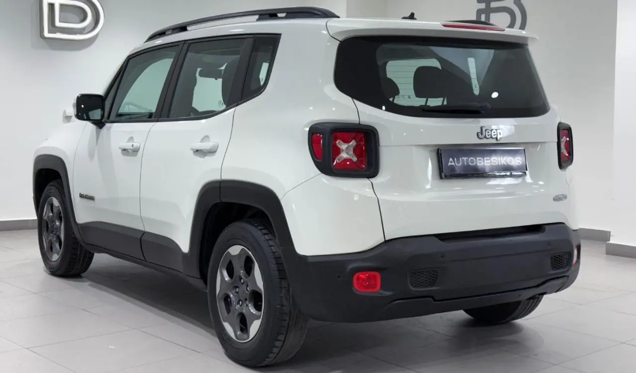 https://cdn.autoq.gr/websites/autobesikos.gr/images/vehicles/7413/30ecd2dd-6f6a-4196-83bd-20d0112ed123.jpg