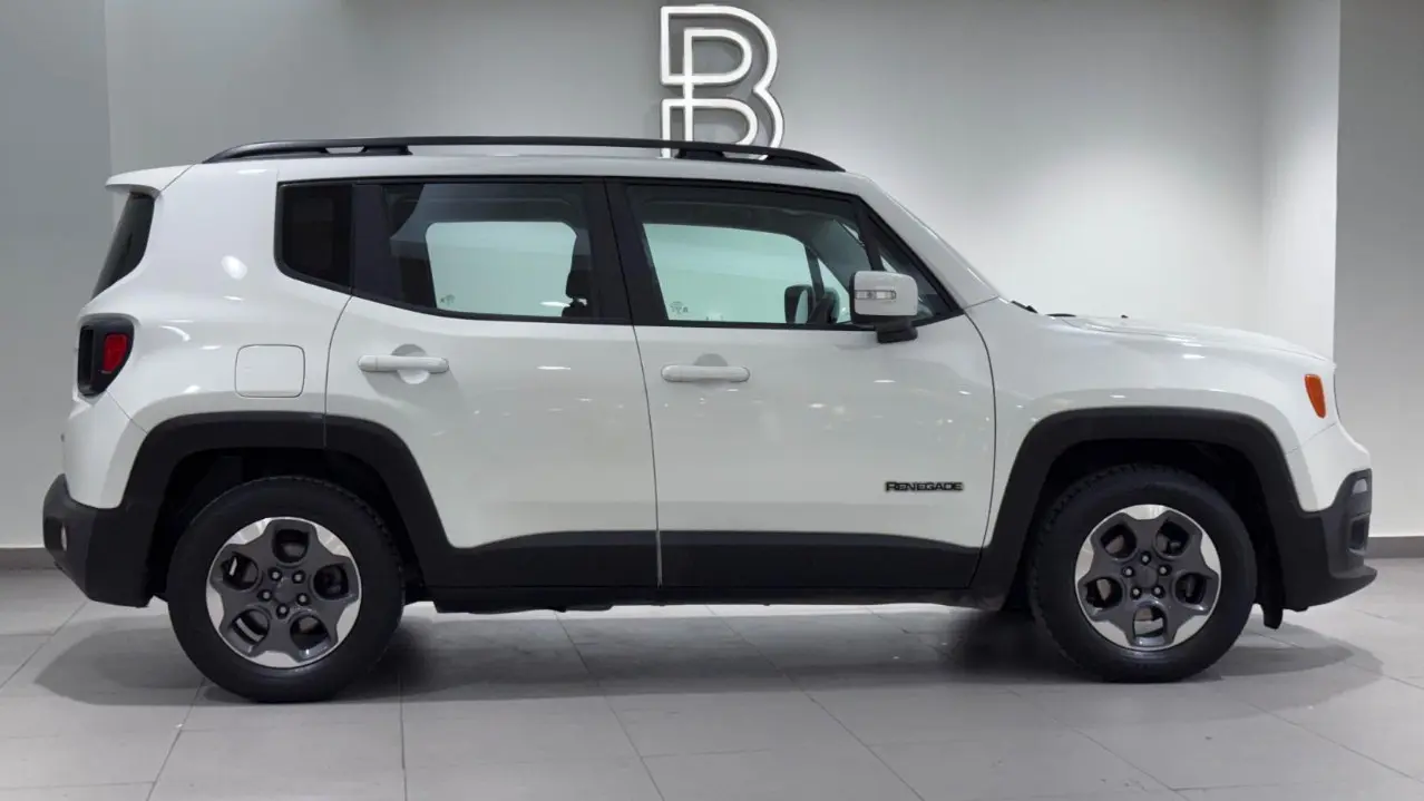 https://cdn.autoq.gr/websites/autobesikos.gr/images/vehicles/7413/6e1287fd-68a3-44f5-a052-865f17f654af.jpg