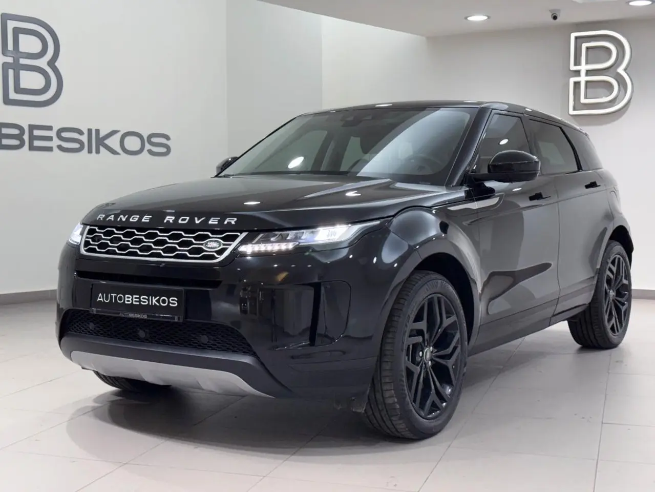 Land Rover Range Rover Evoque - View 3