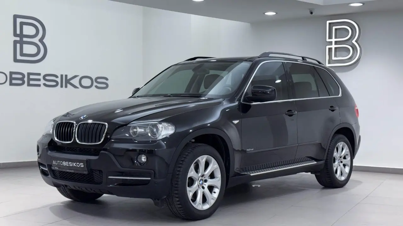 BMW X5 - View 2