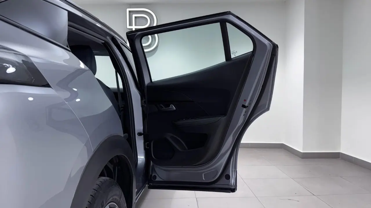 https://cdn.autoq.gr/websites/autobesikos.gr/images/vehicles/7485/4962c15d-f2e7-4daf-ba90-419bdae2048a.jpg