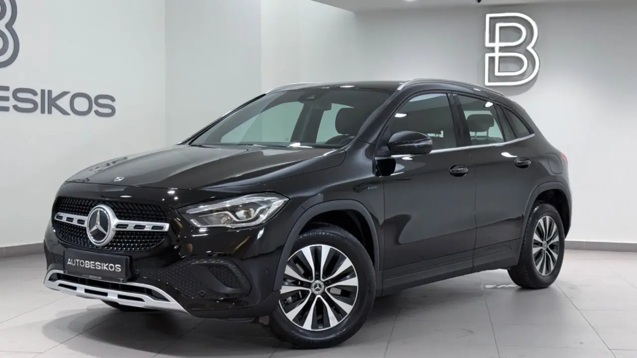 Mercedes-Benz GLA - View 2