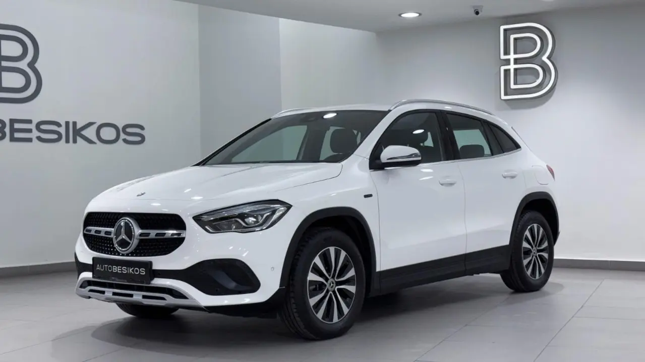 Mercedes-Benz GLA - View 3