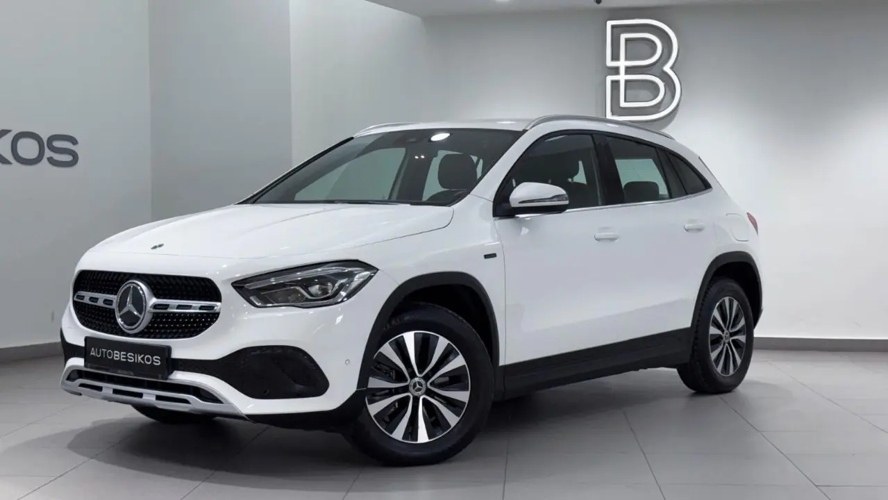 Mercedes-Benz GLA - View 2