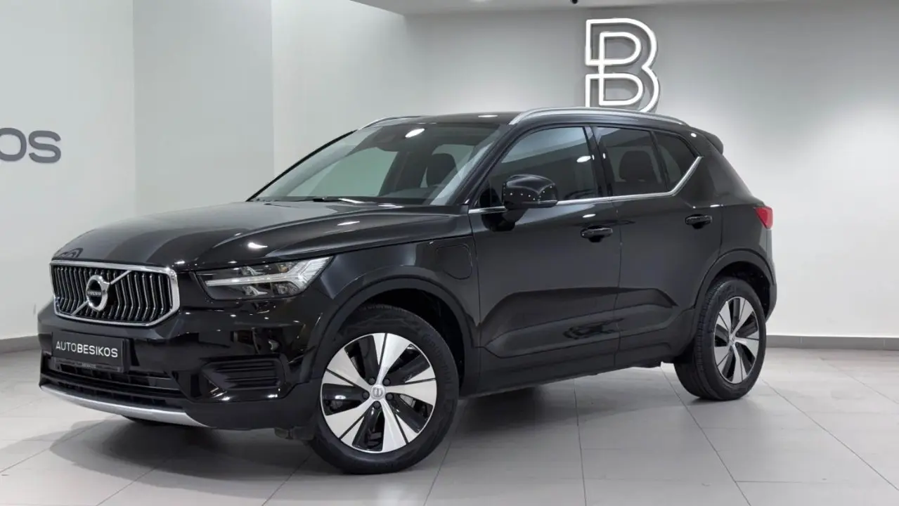 Volvo XC40 - View 2