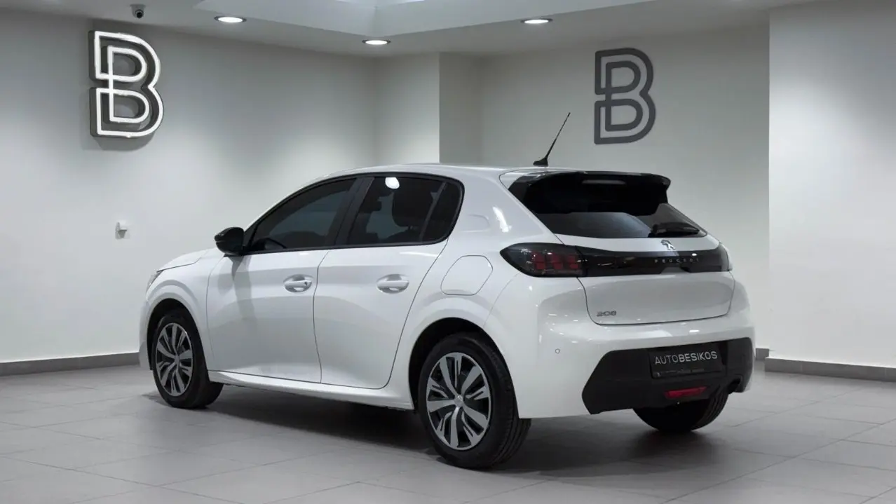 Peugeot 208 - View 2