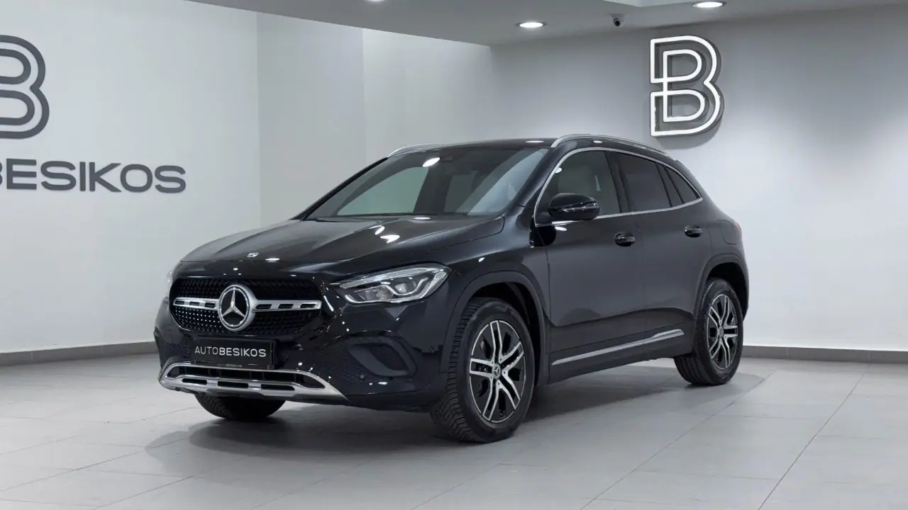 Mercedes-Benz GLA - View 3
