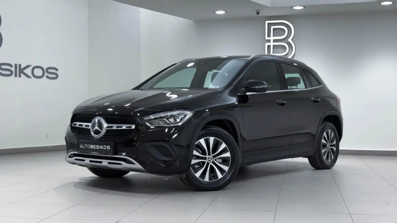Mercedes-Benz GLA - View 2