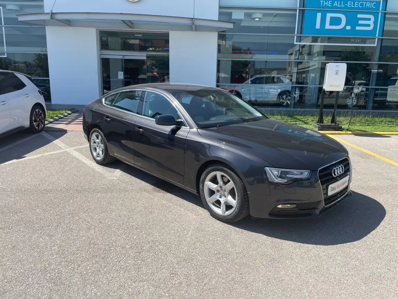 Audi A5 - View 3