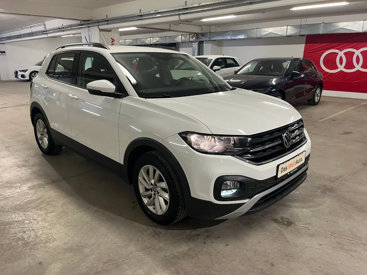 Volkswagen T-Cross - View 3