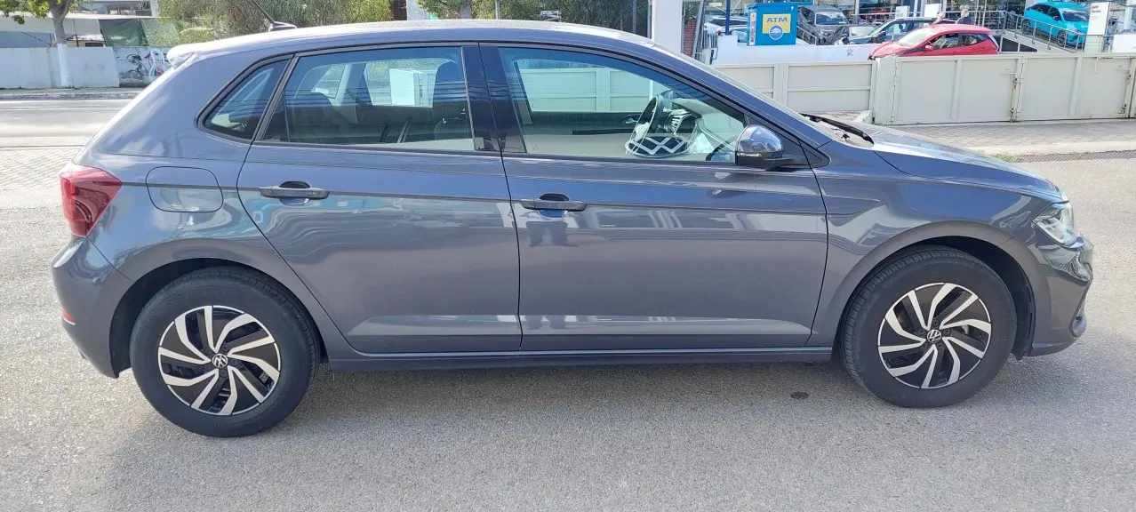 Volkswagen Polo - View 2