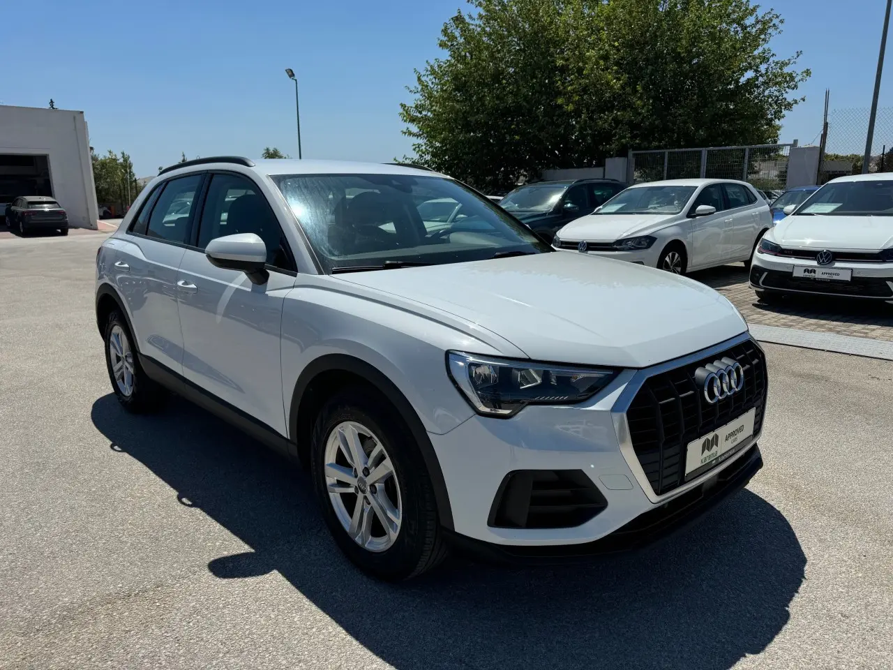 Audi Q3 - View 3