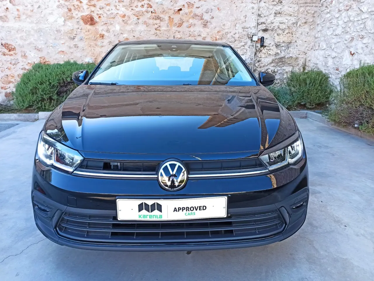 Volkswagen Polo - View 1
