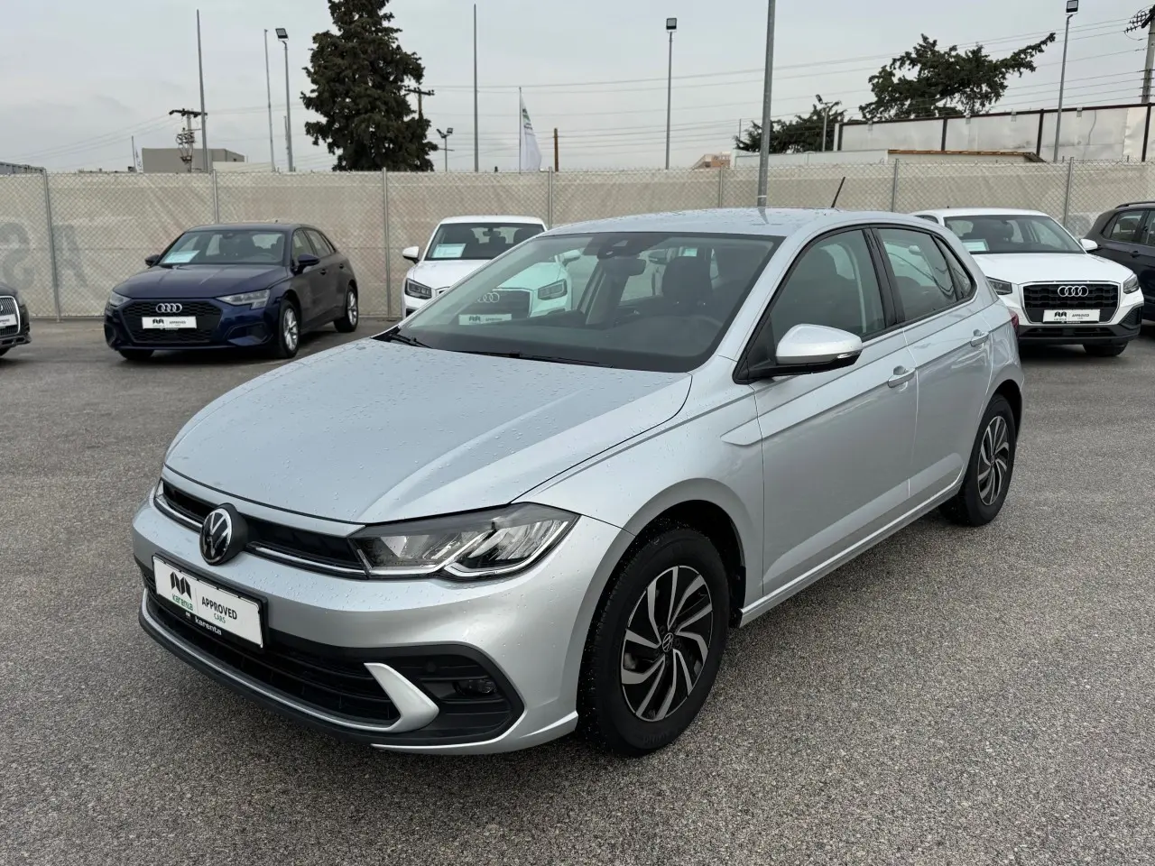 Volkswagen Polo - View 1