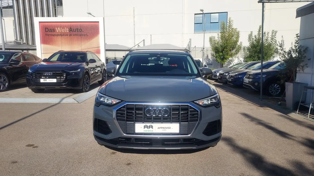 Audi Q3 - View 1