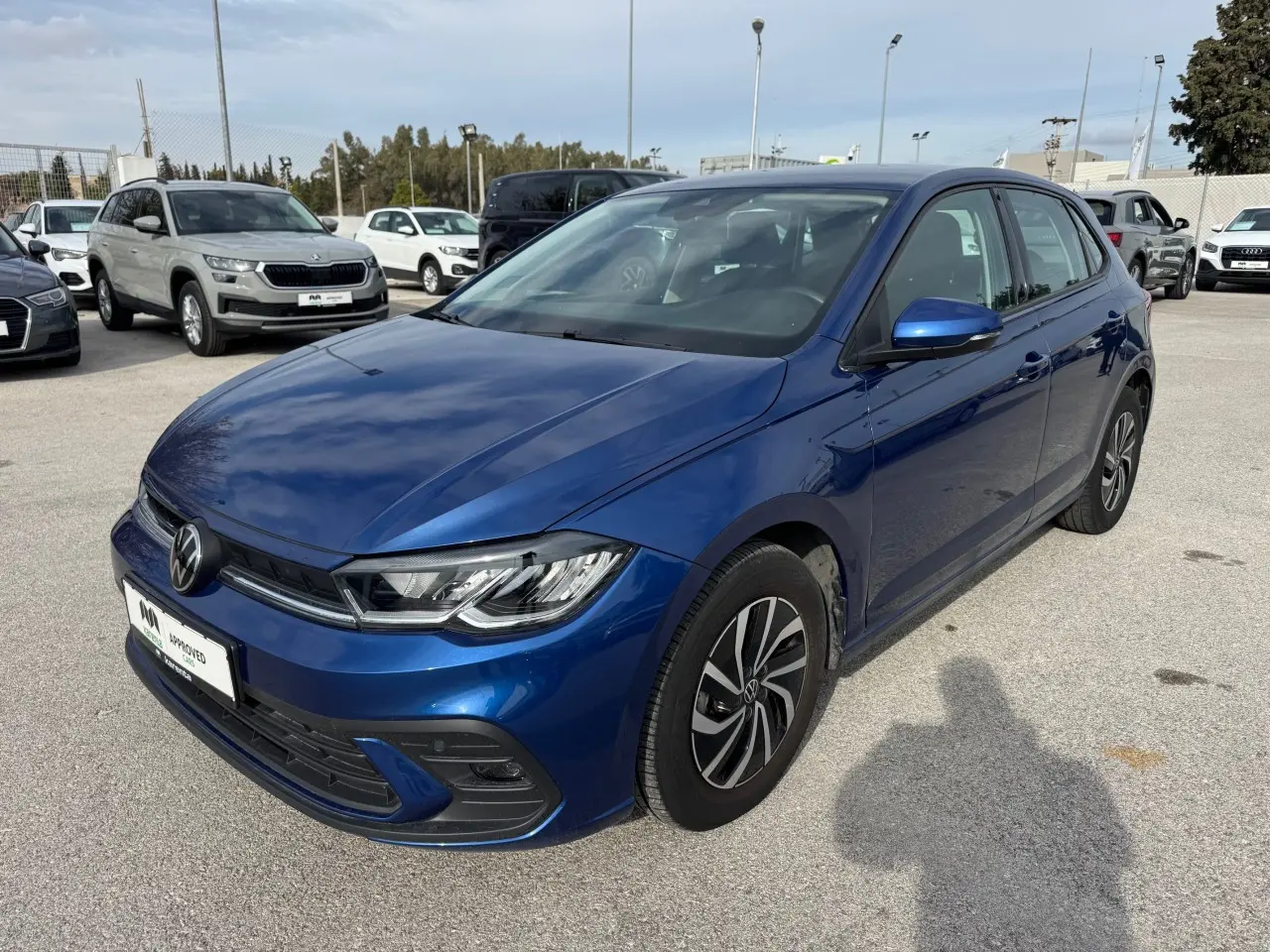 Volkswagen Polo - View 1
