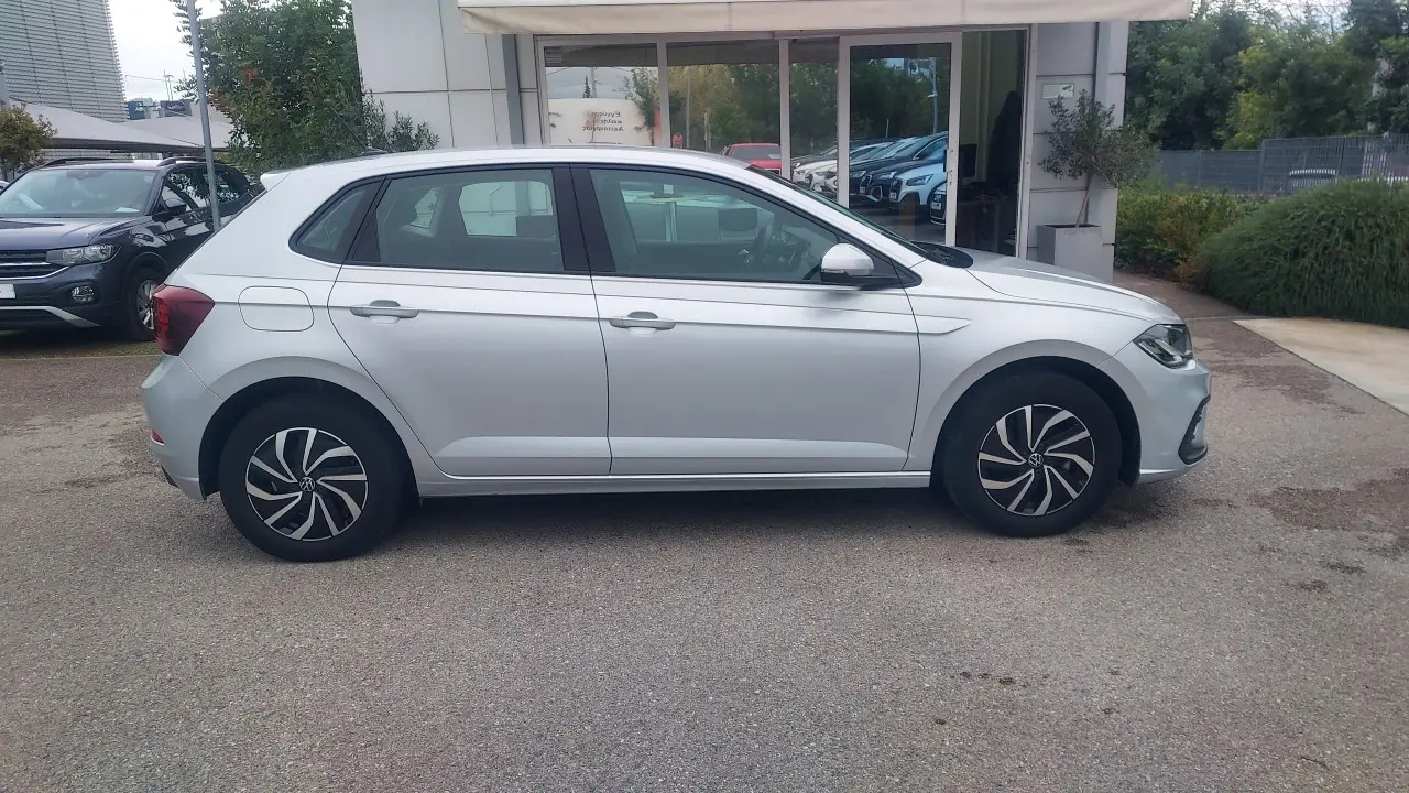 Volkswagen Polo - View 3