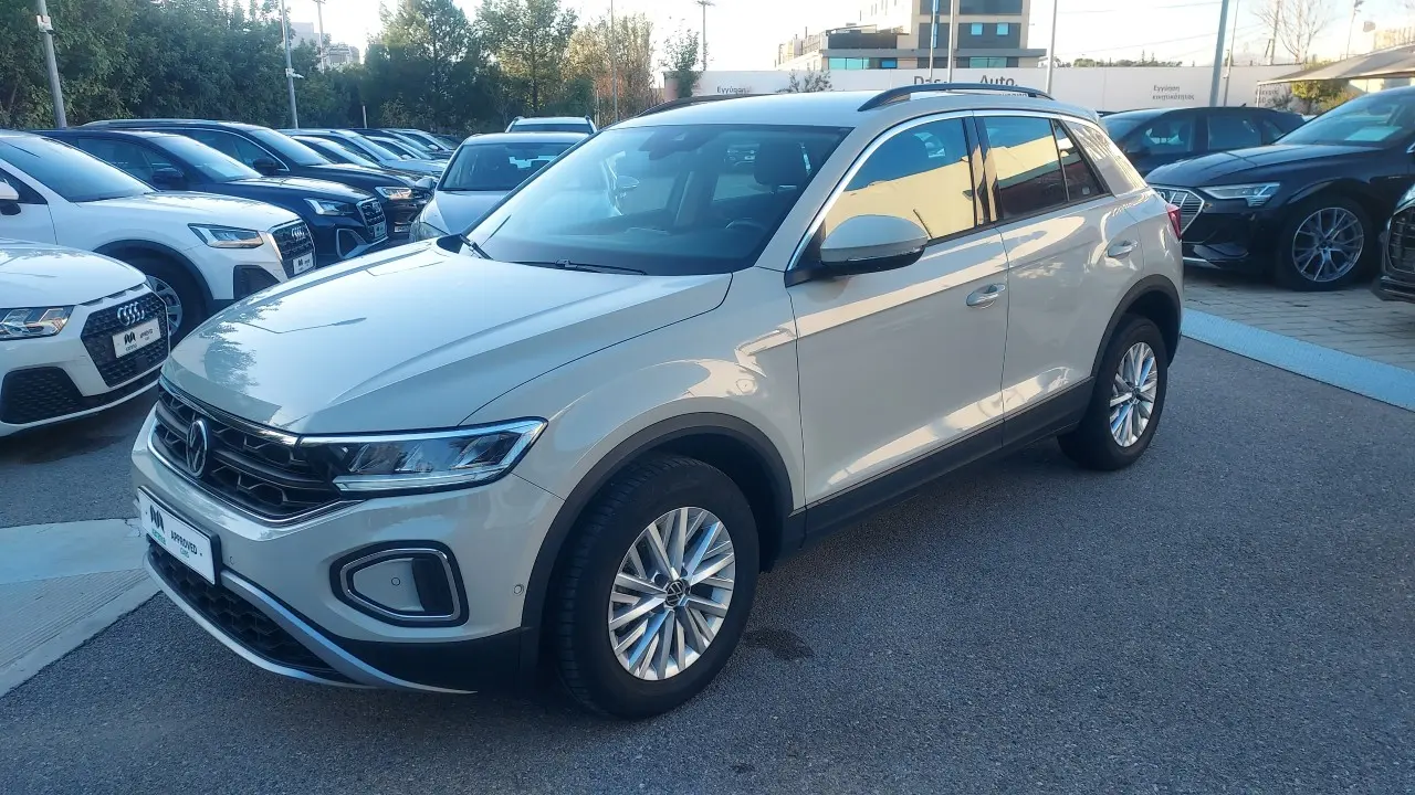 Volkswagen T-Roc - View 1