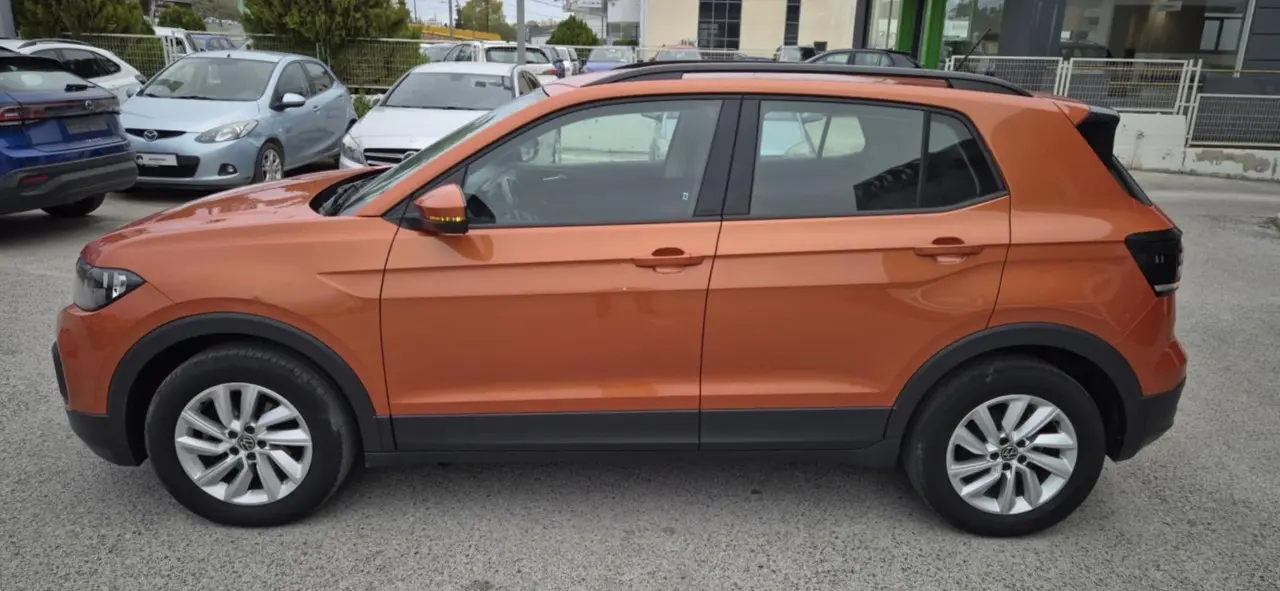 Volkswagen T-Cross - View 3