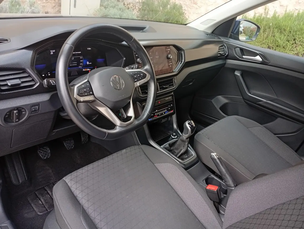 https://cdn.autoq.gr/websites/karenta.gr/images/vehicles/12346/img_12346_63272.jpg