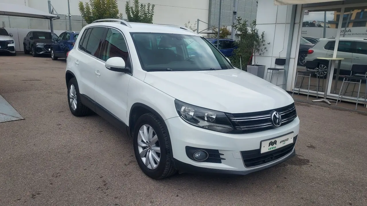 Volkswagen Tiguan - View 2