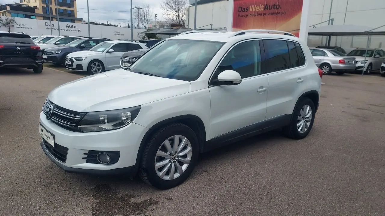 Volkswagen Tiguan - View 1