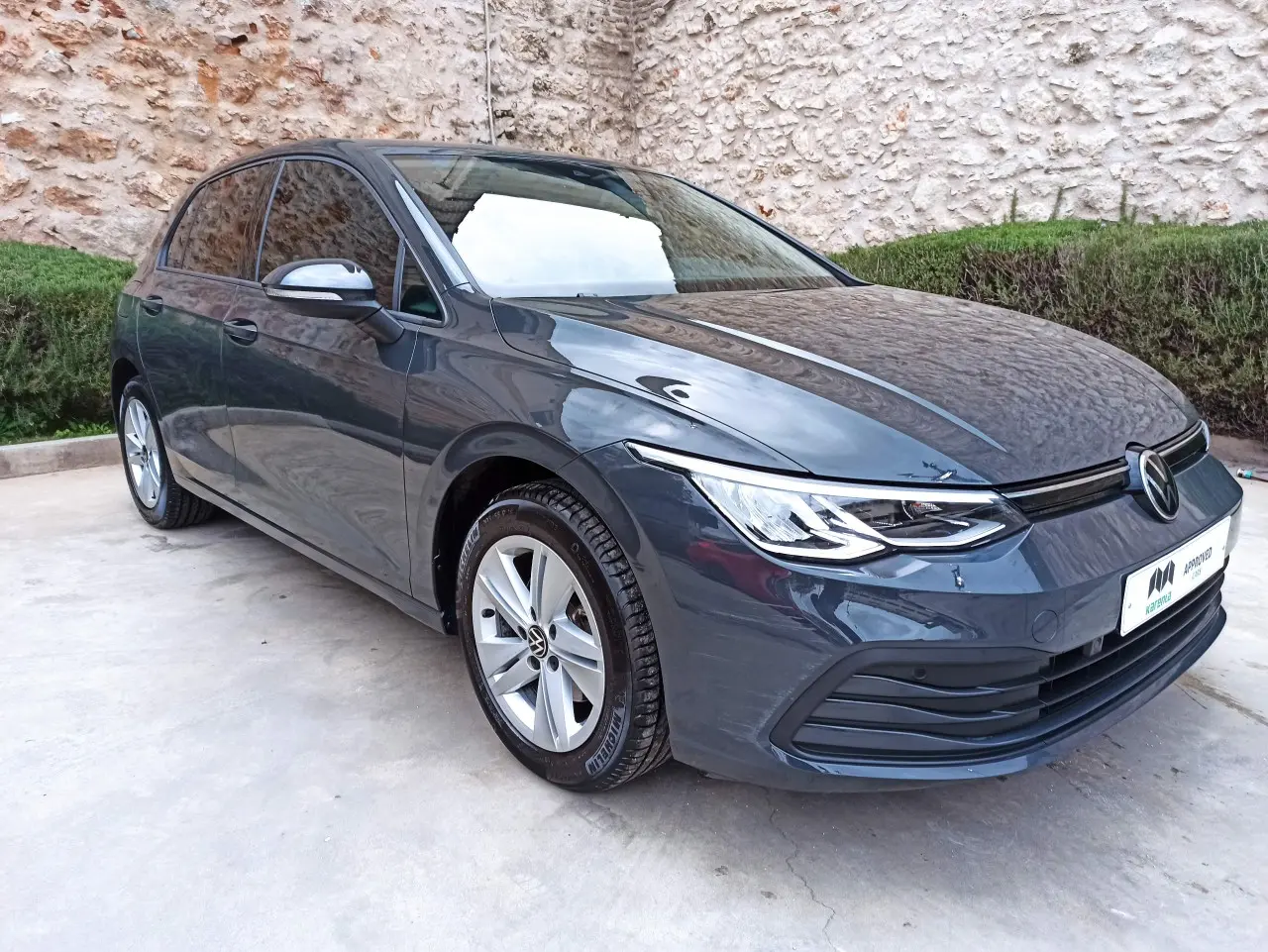 Volkswagen Golf - View 3
