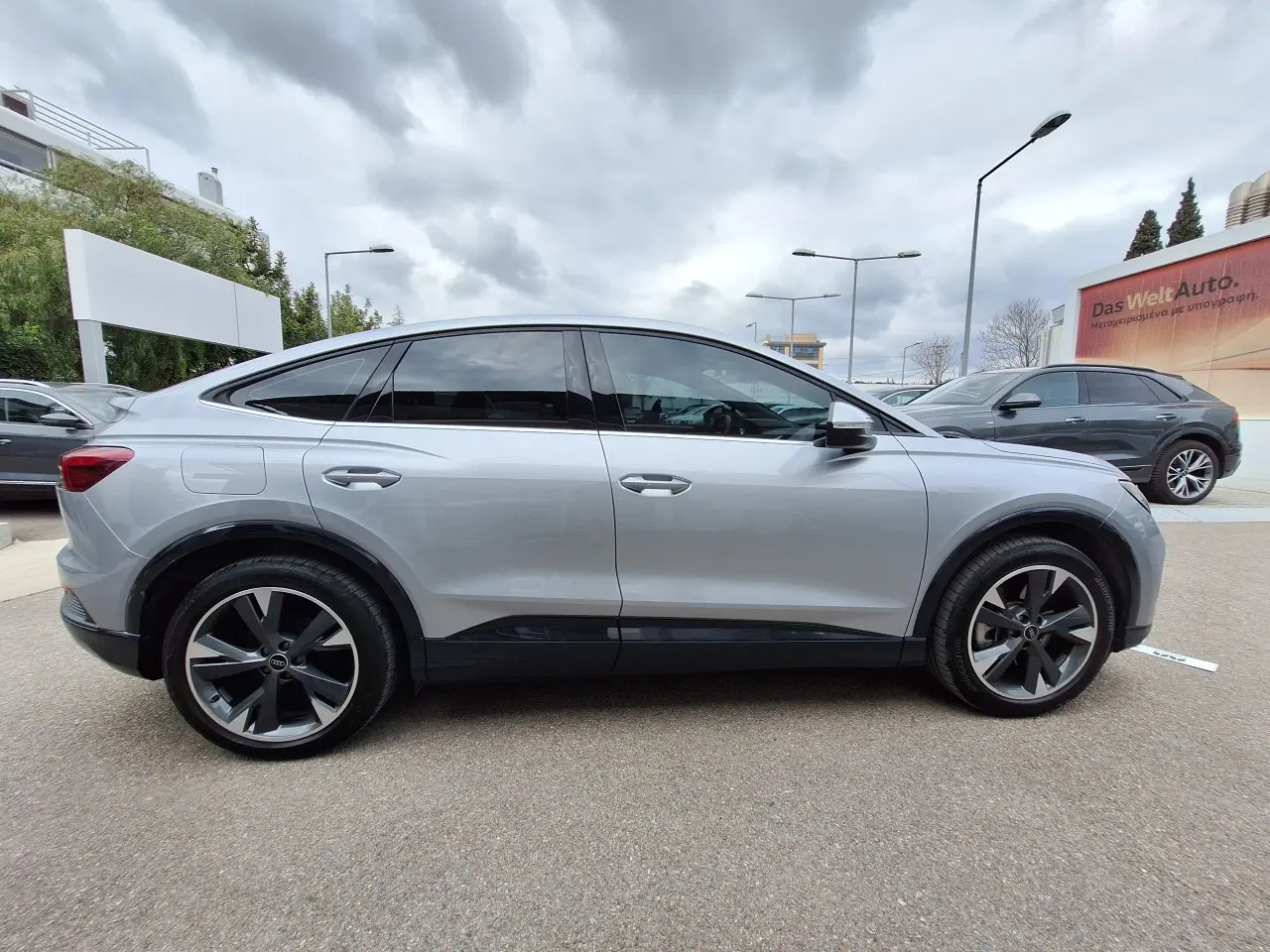 Audi Q4 e-tron - View 2