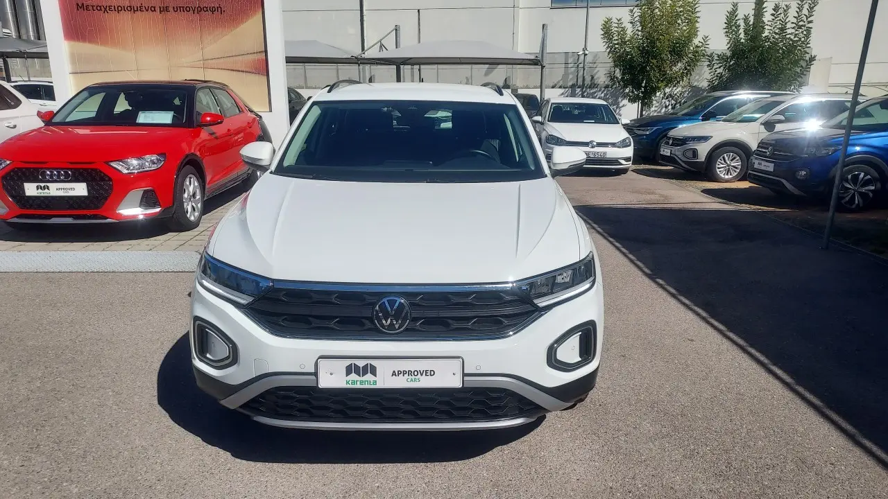 Volkswagen T-Roc - View 3