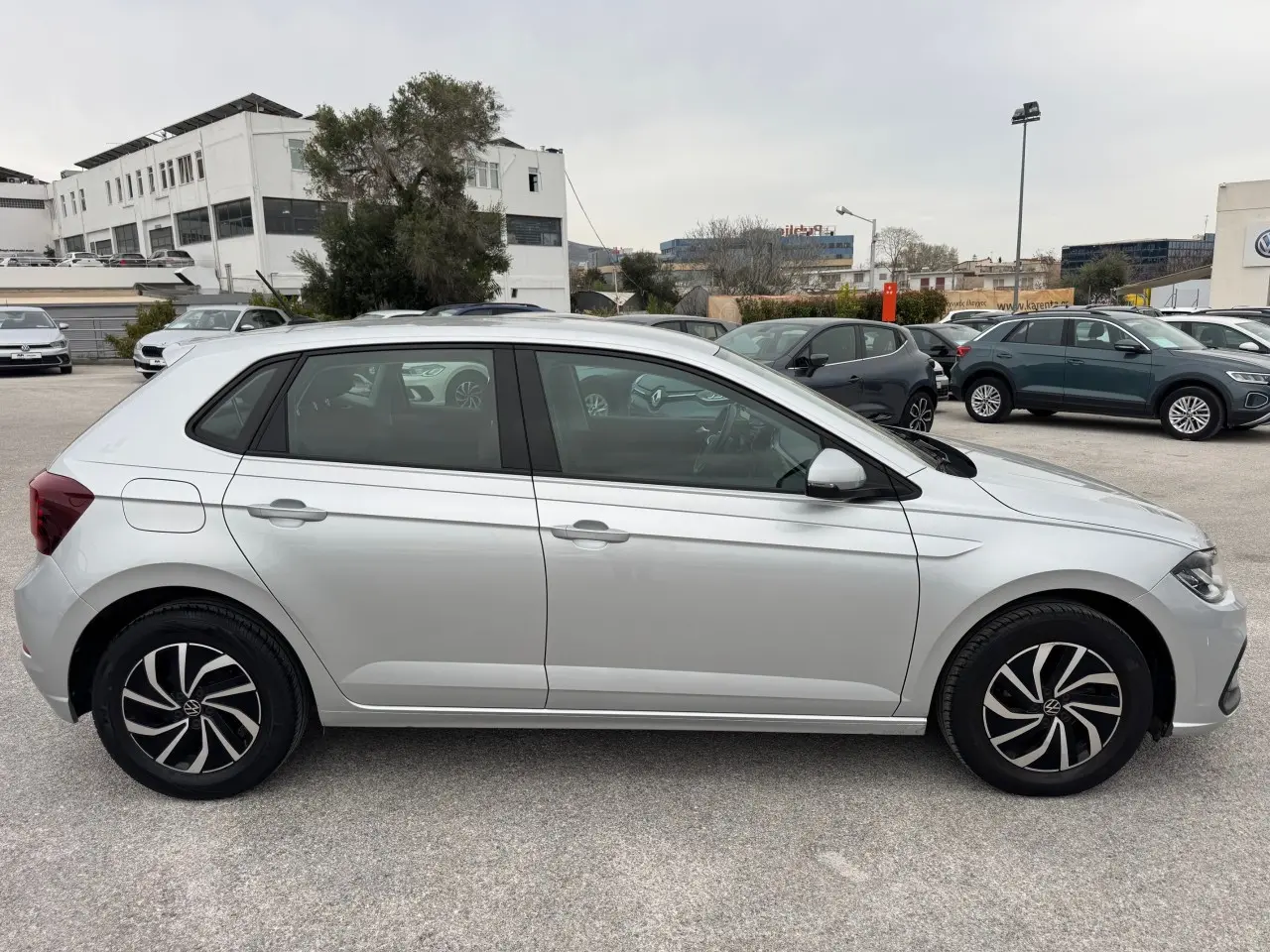 Volkswagen Polo - View 3