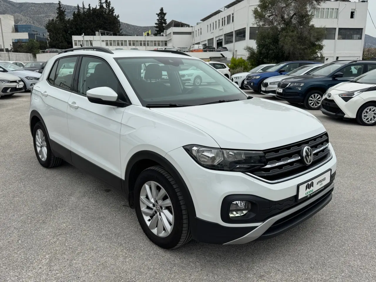 Volkswagen T-Cross - View 3
