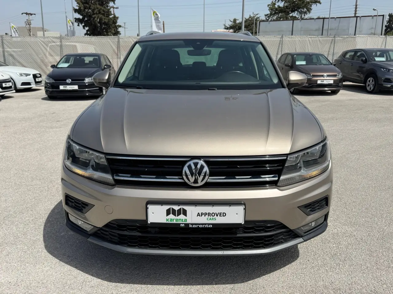 Volkswagen Tiguan - View 2