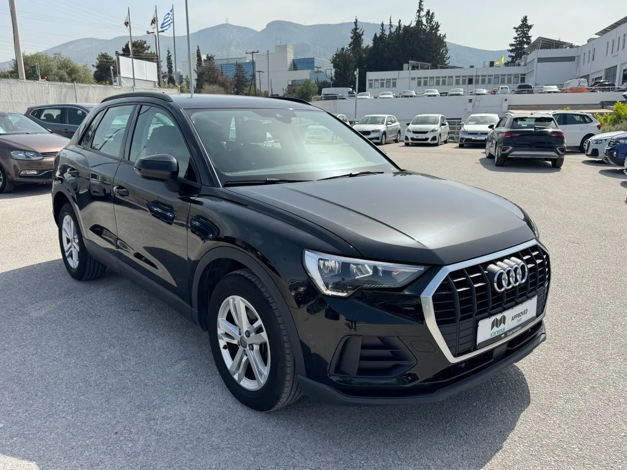 Audi Q3 - View 3