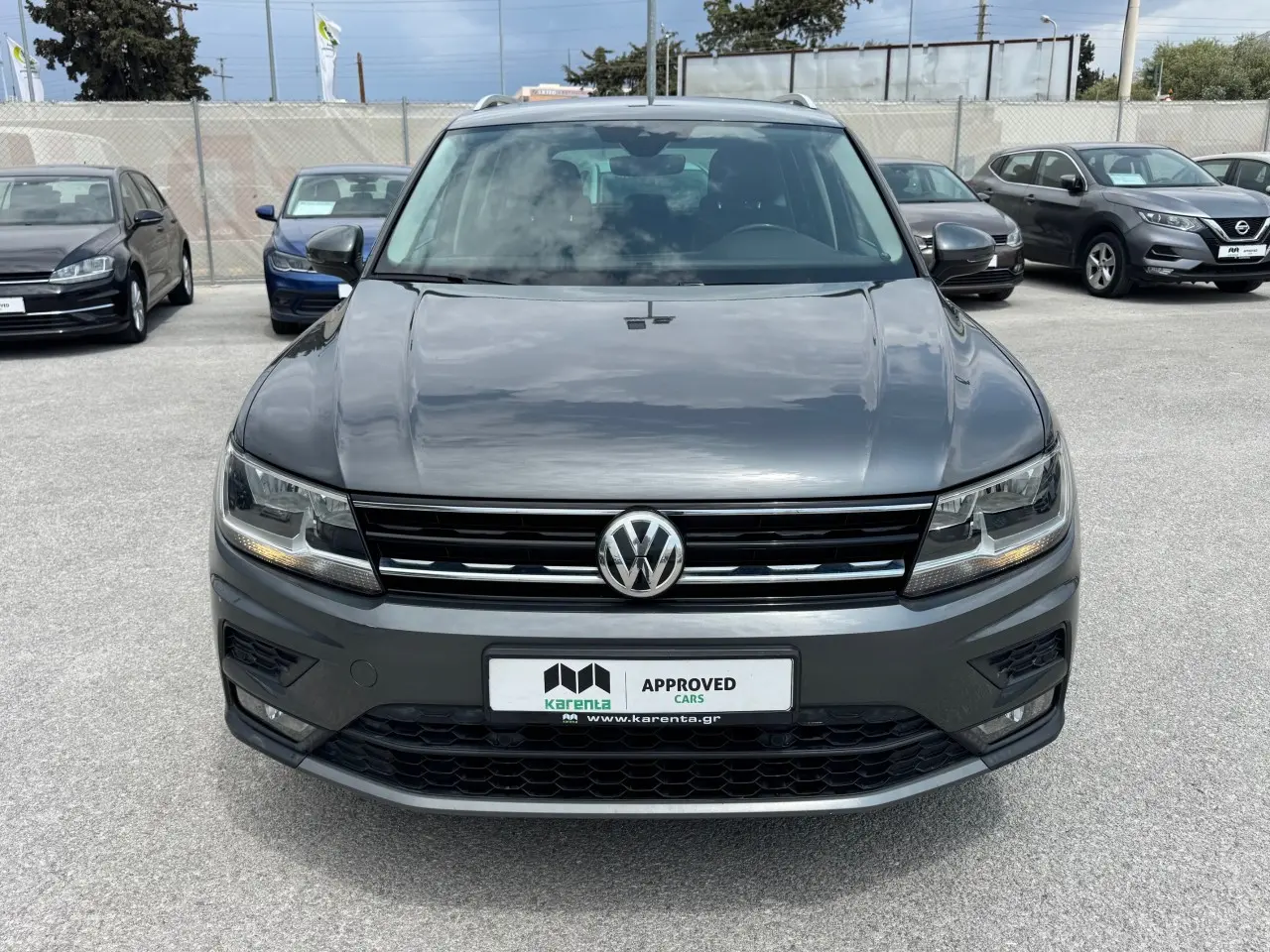 Volkswagen Tiguan - View 2