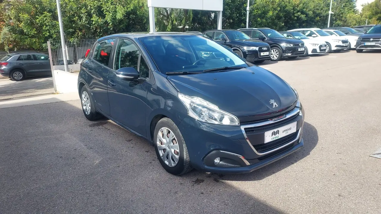 Peugeot 208 - View 2