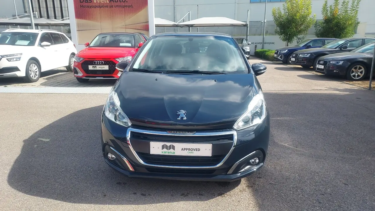 Peugeot 208 - View 3
