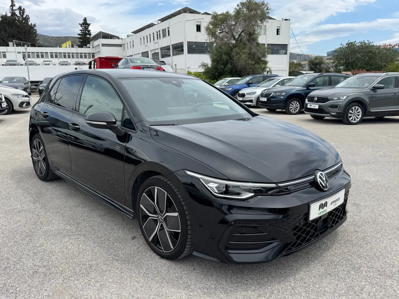 Volkswagen Golf - View 3