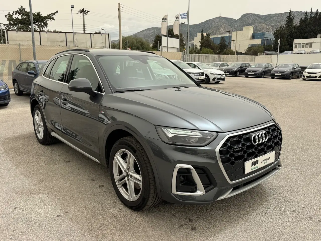 Audi Q5 - View 3
