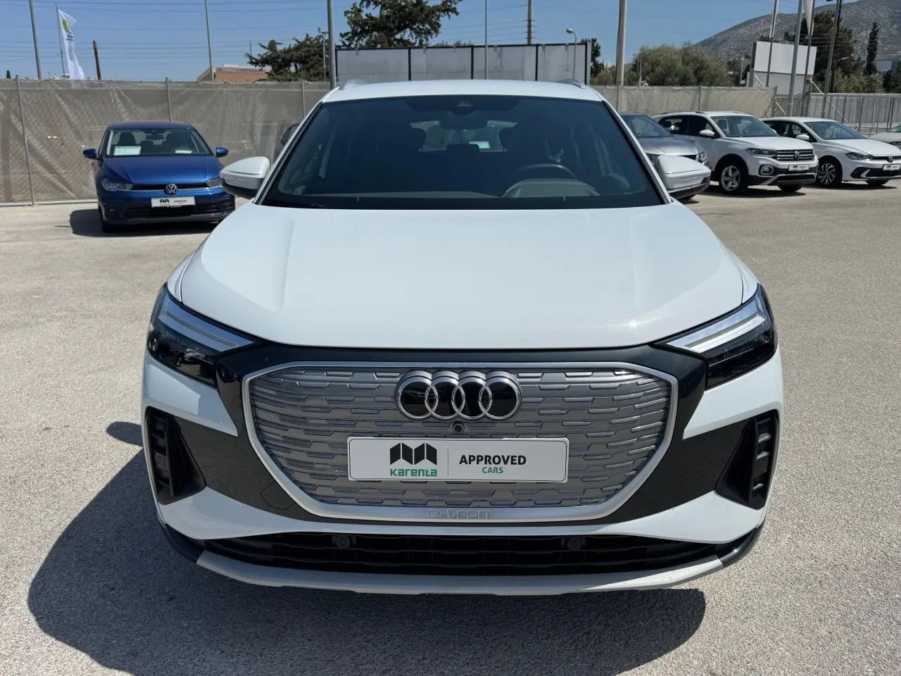 Audi e-tron - View 2