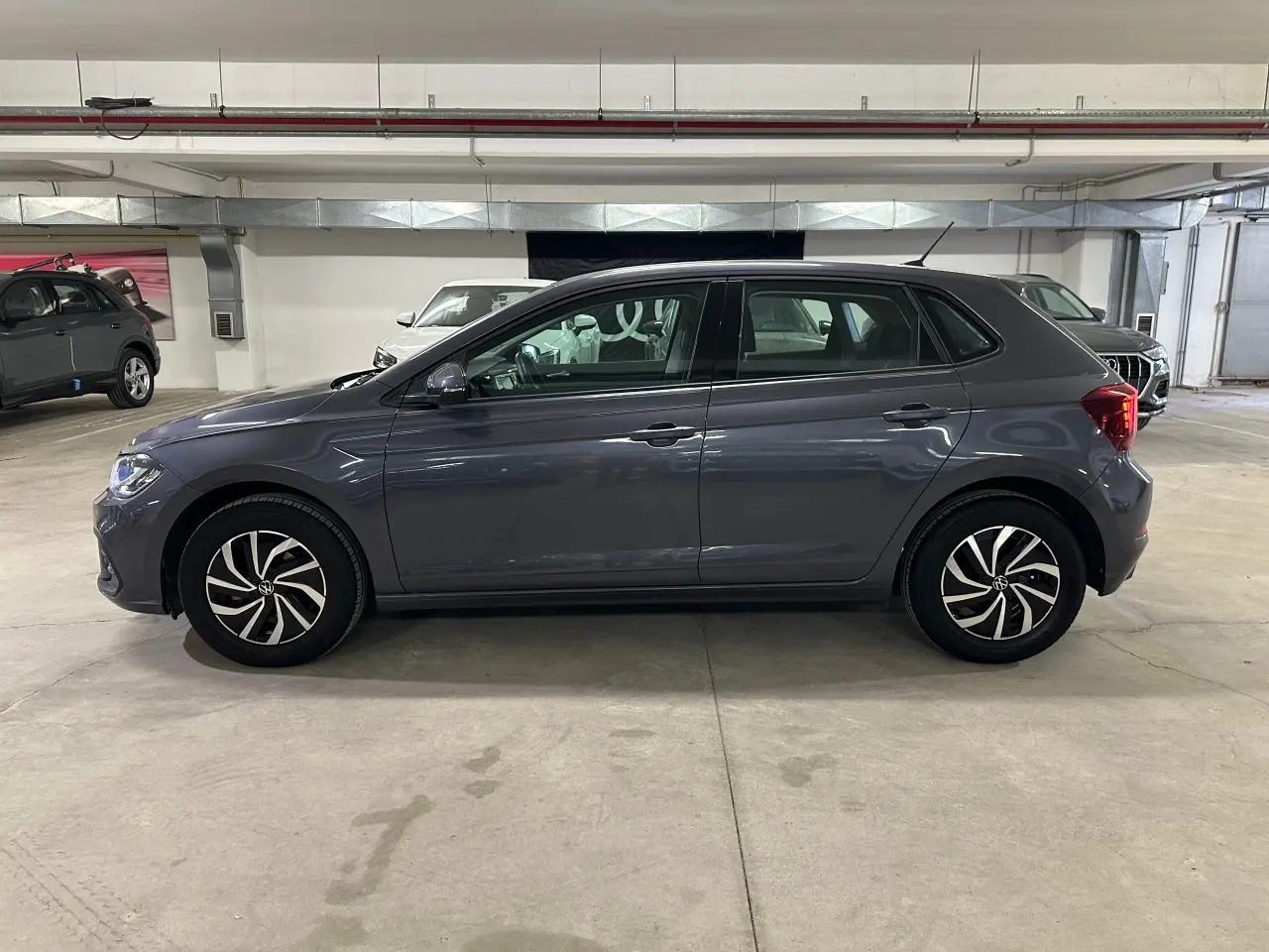 Volkswagen Polo - View 2