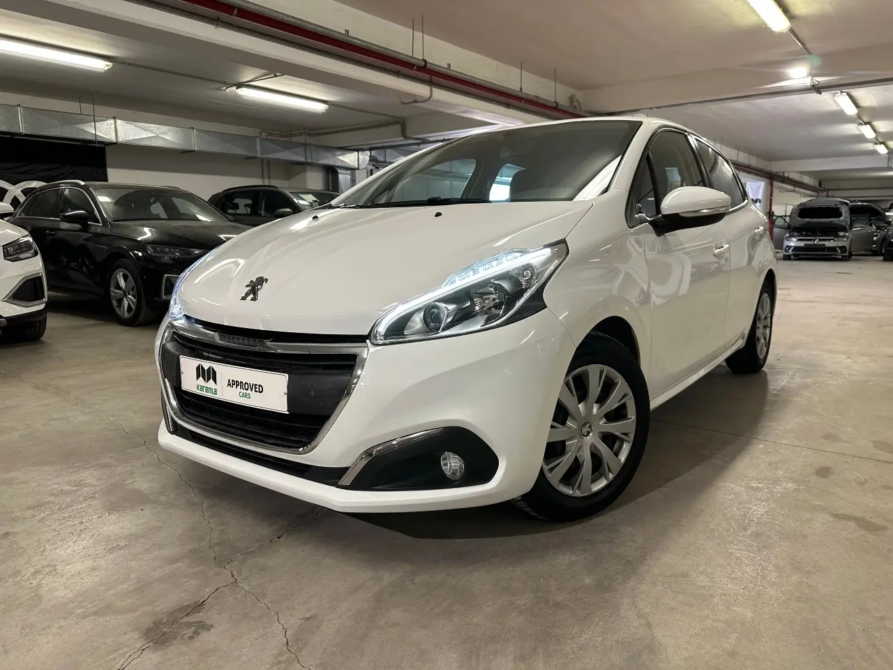 Peugeot 208 - View 2