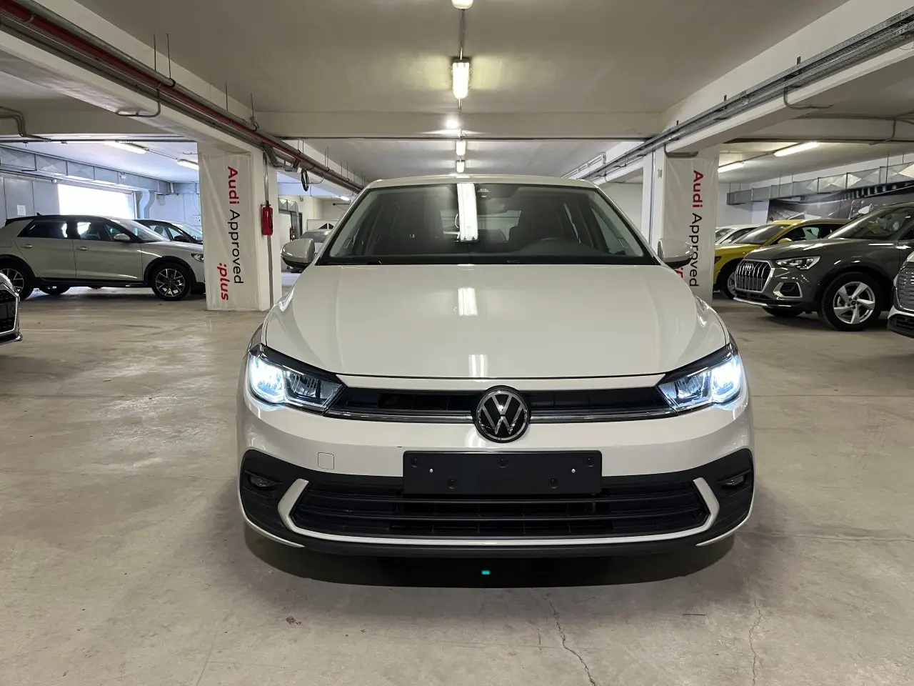 Volkswagen Polo - View 2