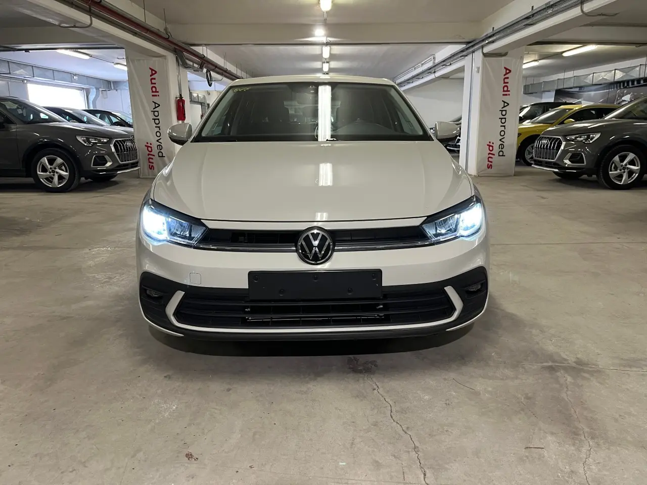 Volkswagen Polo - View 2