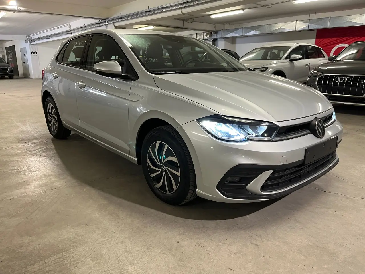 Volkswagen Polo - View 3