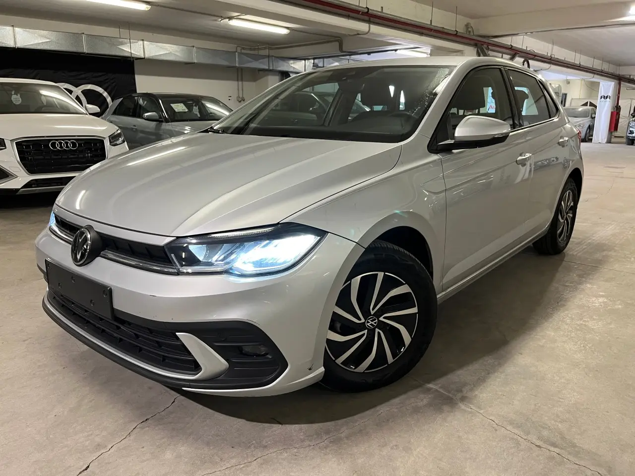 Volkswagen Polo - View 1